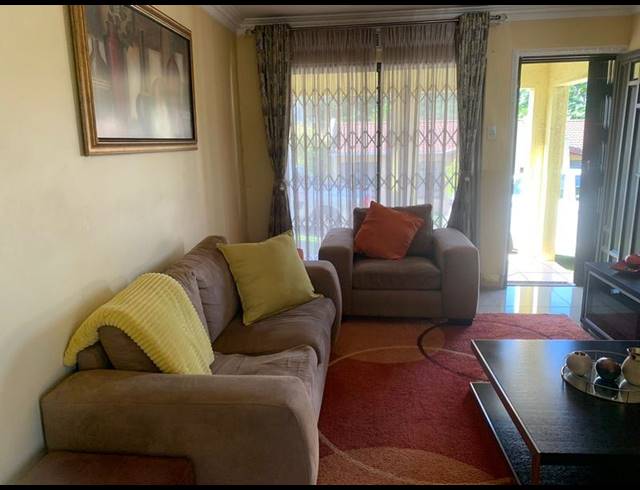 3 BEDROOM PROPERTY TO RENT IN SEA VIEW